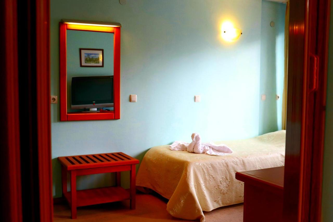 Family Hotel Nadine Банско Экстерьер фото